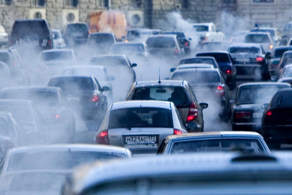 Выхлопные газы автомобилей 