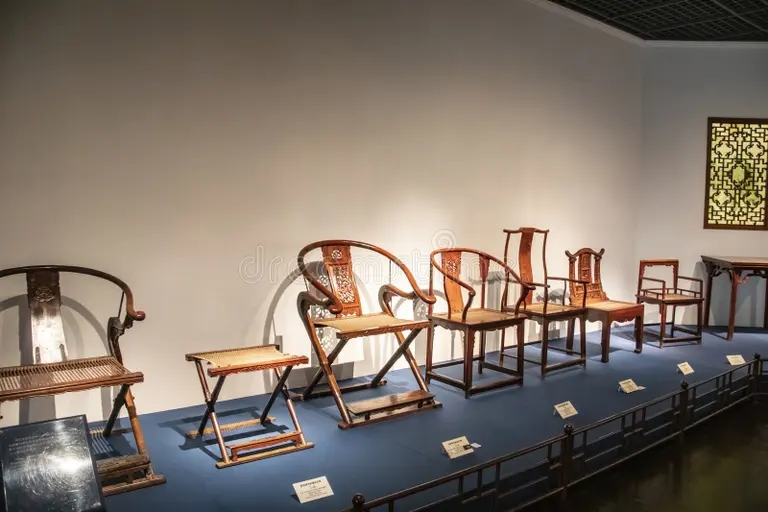 Палисандр stol och mobler som bestar av tra rosewood fran huanghuali pa kakmuseum sjangai china th jun ming dynasty 297807742 - Палисандр